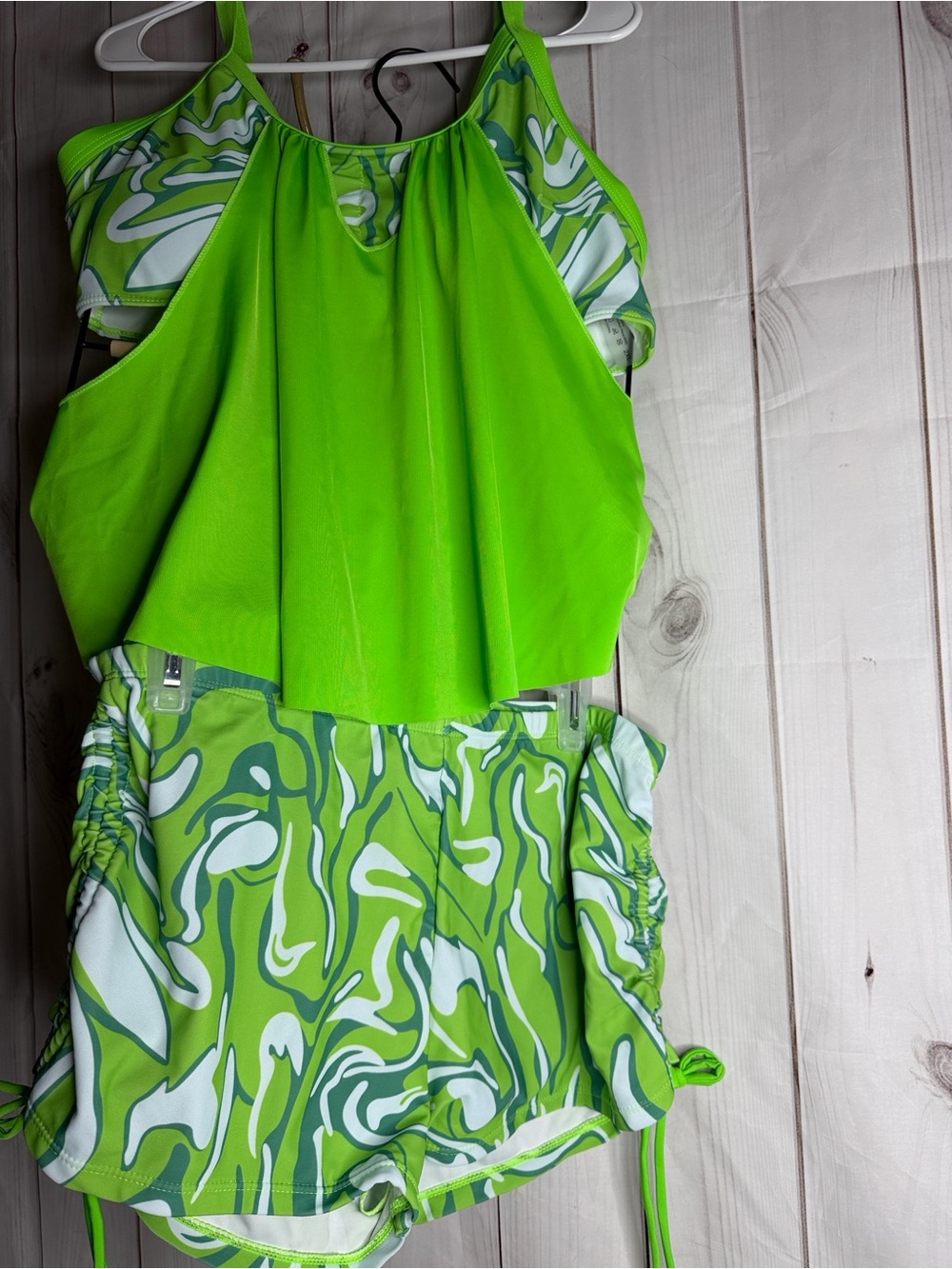 Women's Neon Green Flounce Tankini and shorts swim suit 2xl-1144 - Picture 10 of 10
